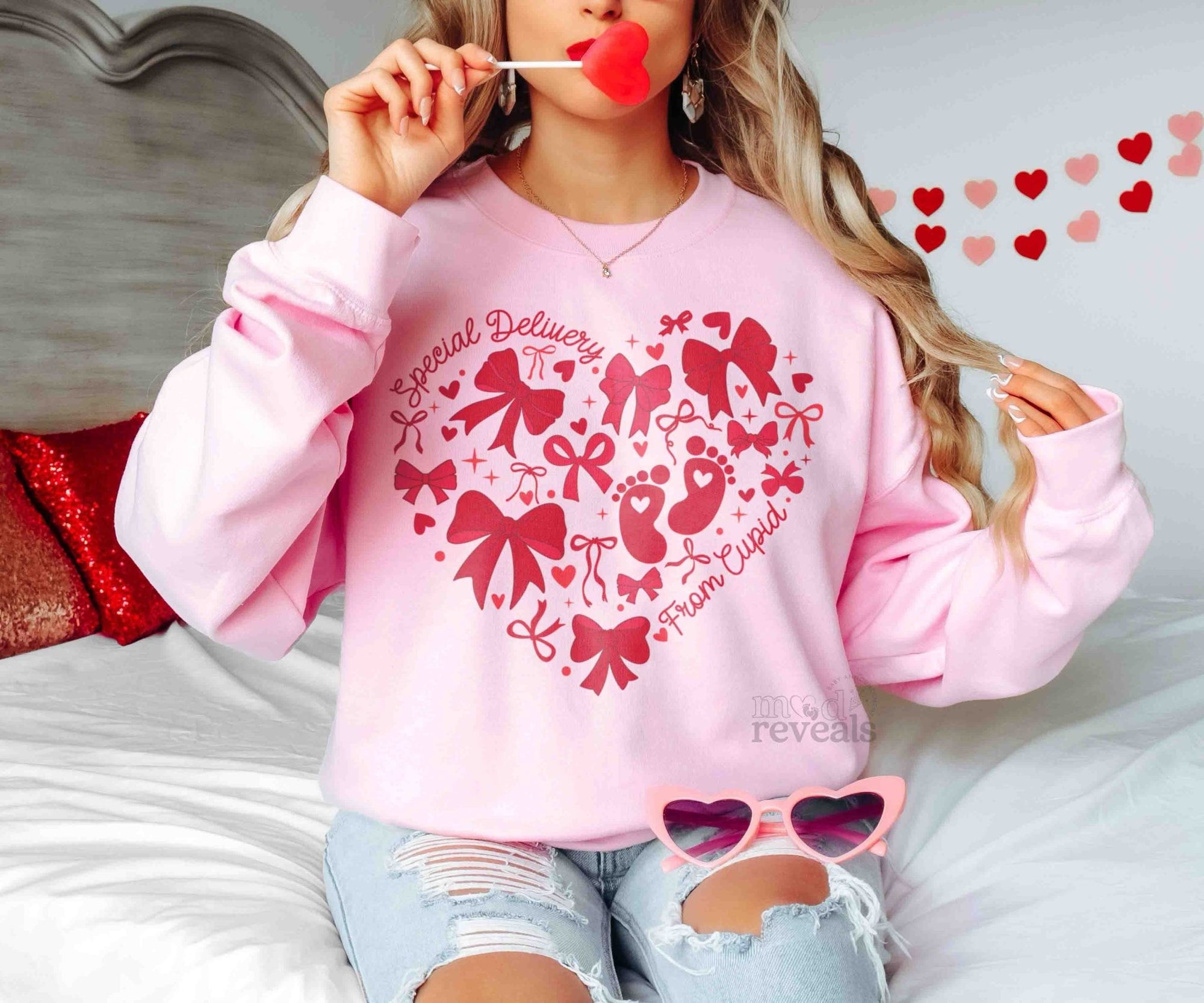 Coquette Heart Sweatshirt - Mod Reveals