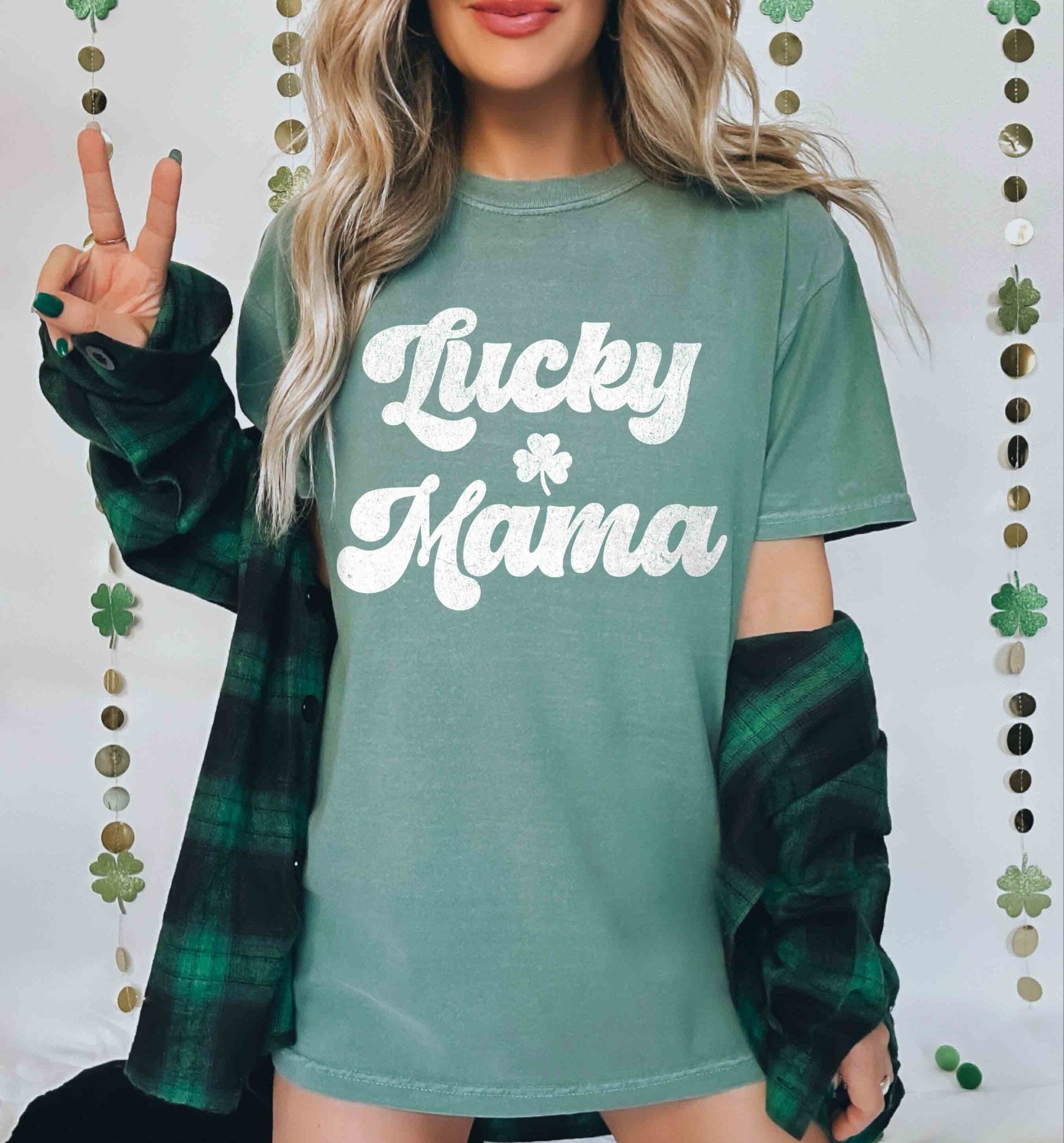 Lucky Mama Clover Shirt - Mod Reveals